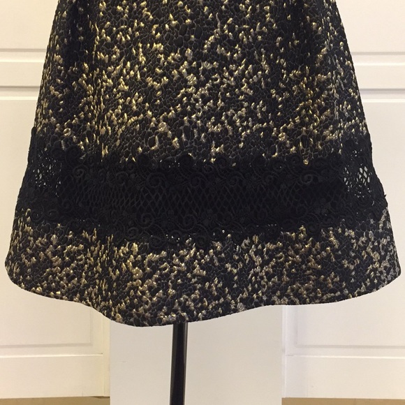 Beautiful Brocade Rengin Dress - Picture 4 of 8